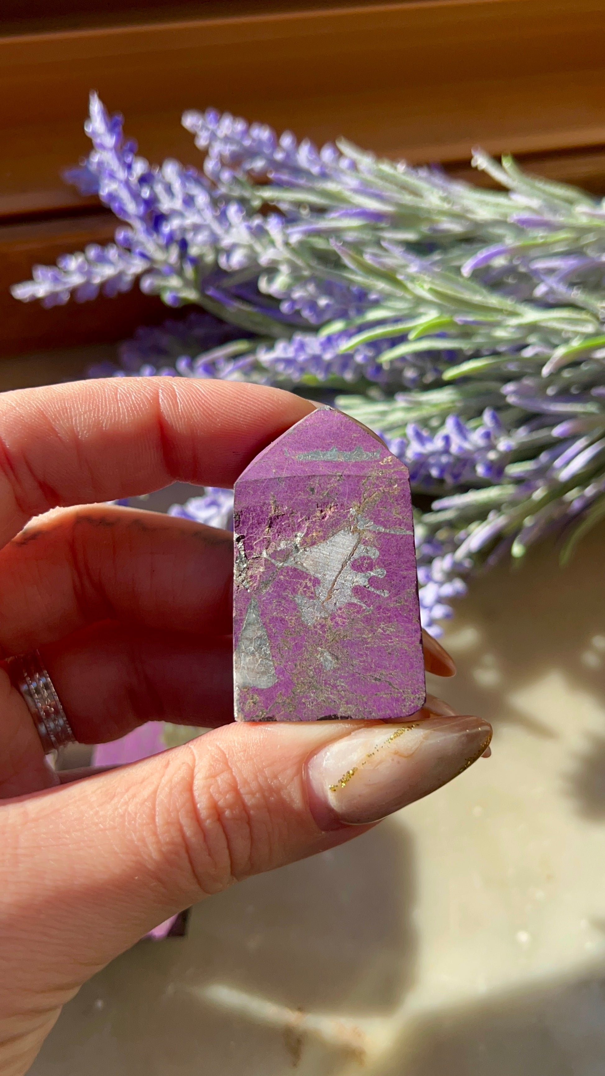 Obelischi di purpurite