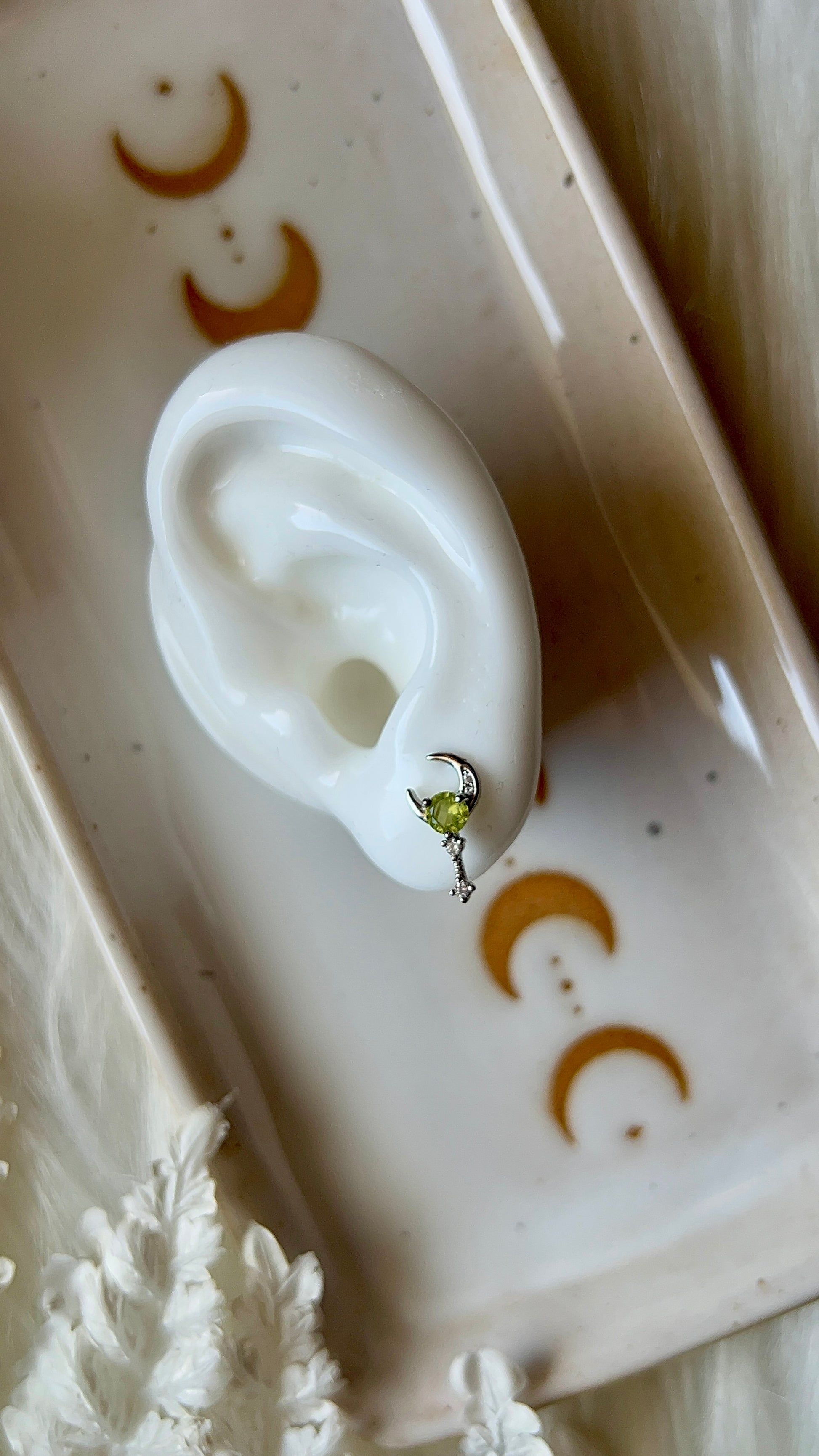 Orecchino singolo small moon