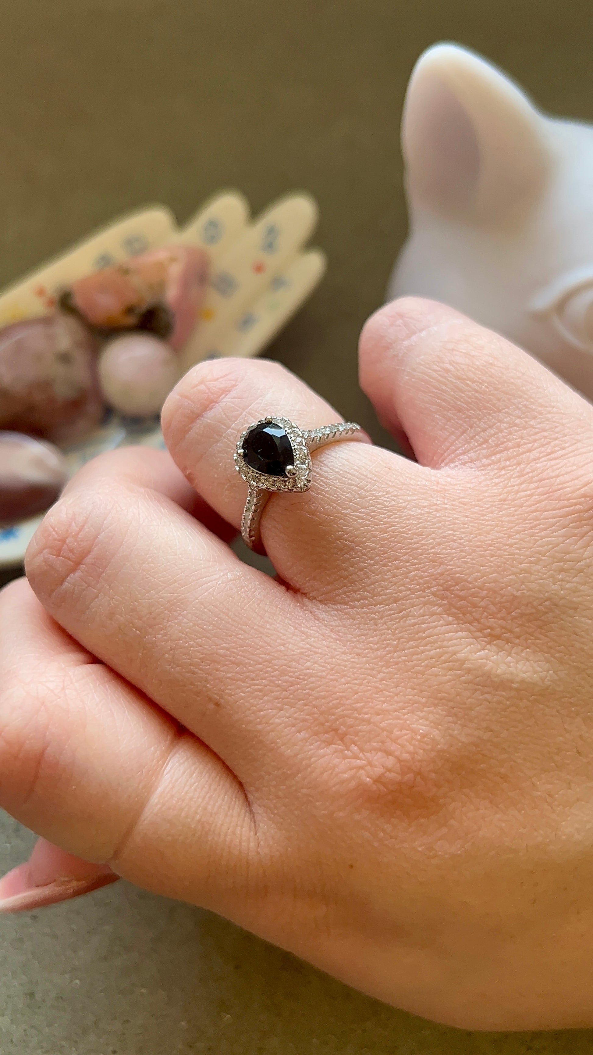 Anello goccia nera