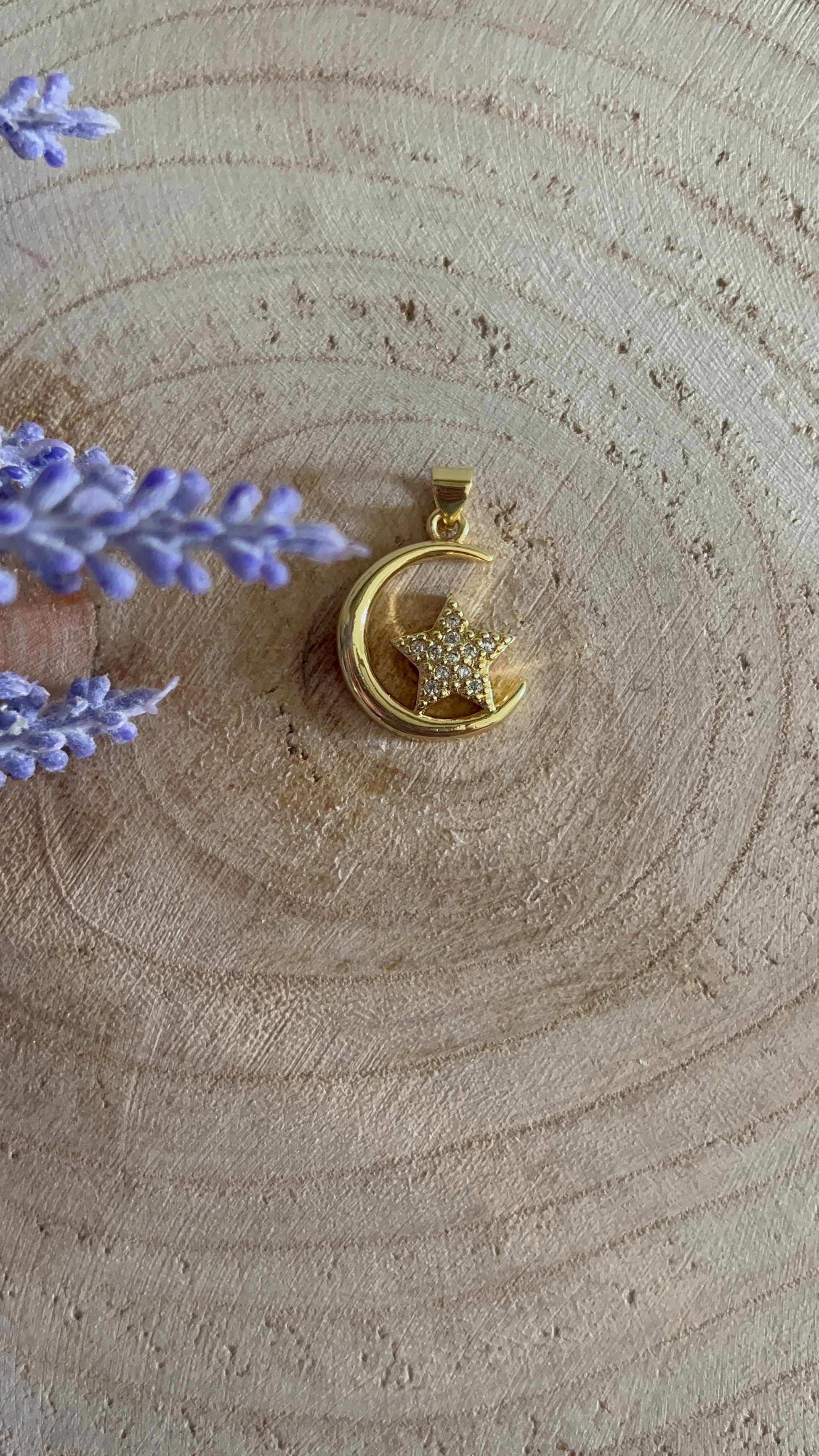 Charm luna big