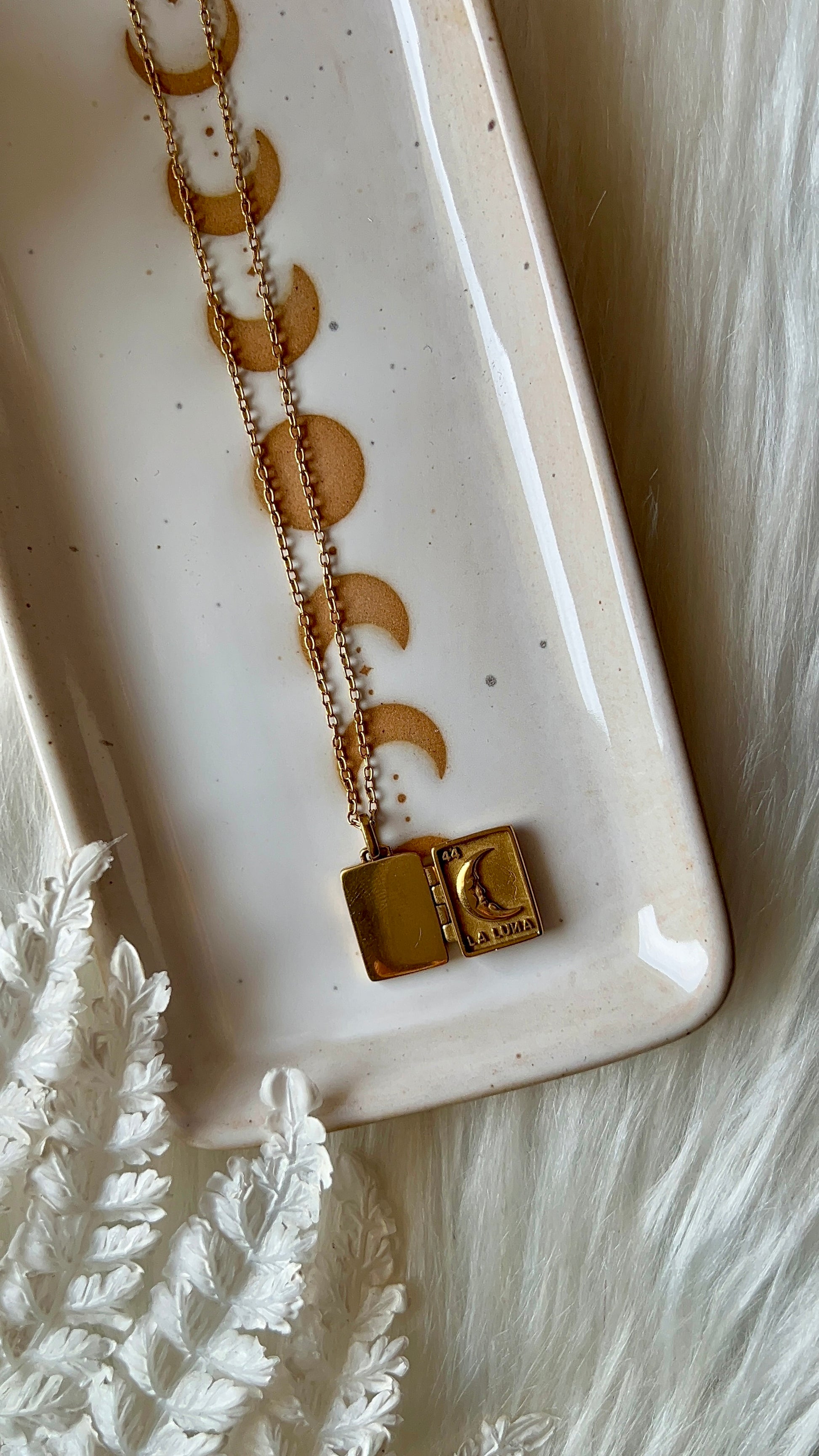 Collana Moon