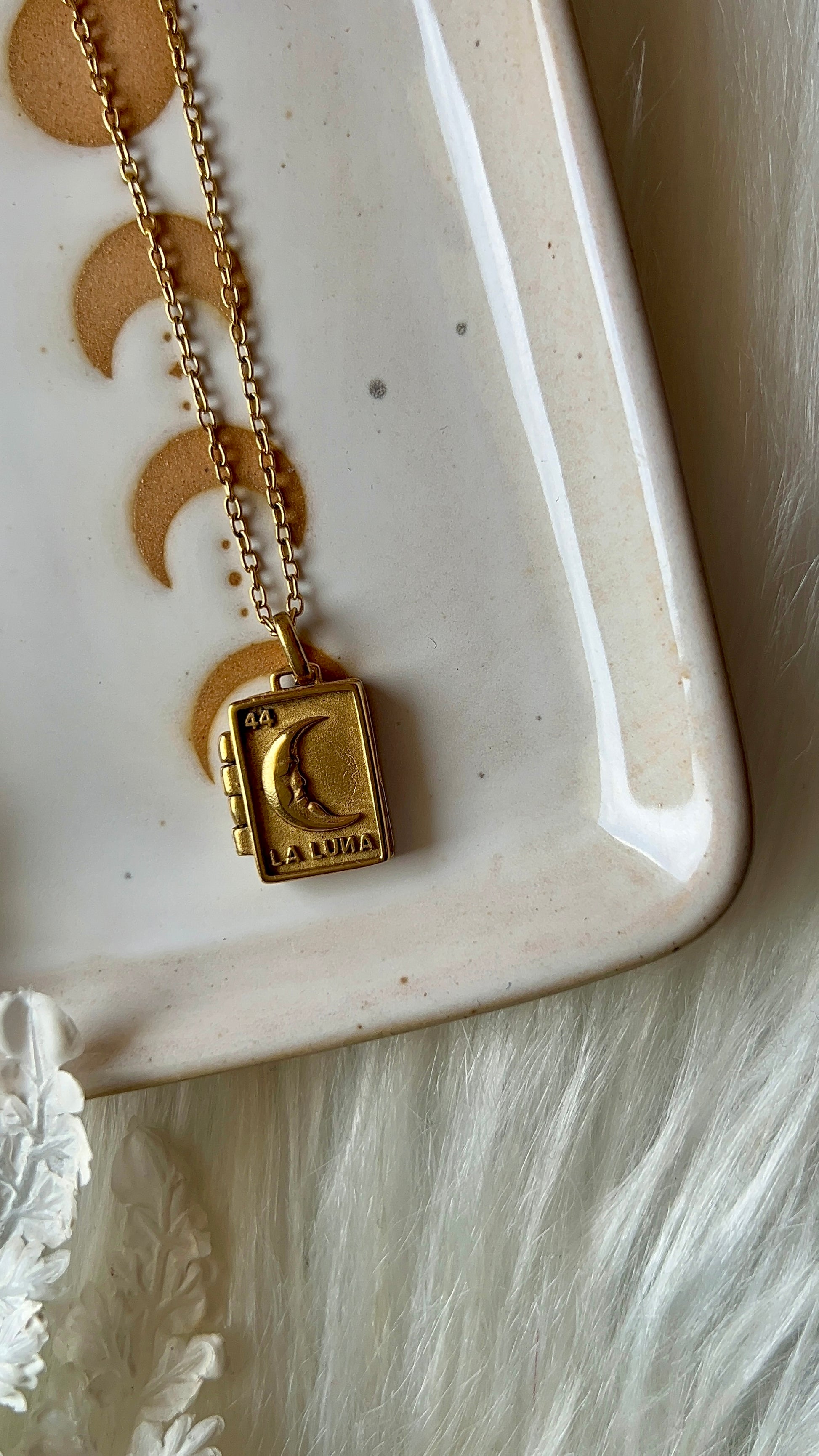 Collana Moon